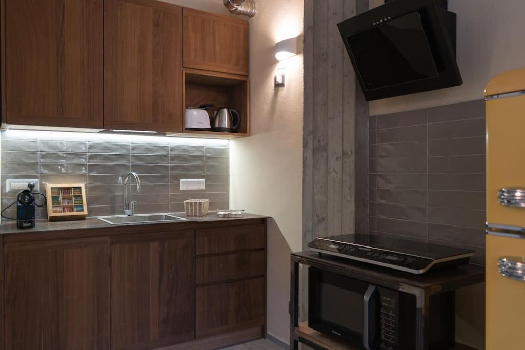 Apartamento Centro Storico Recinto Dei Nobili 4-Private Parking Asti Exterior foto